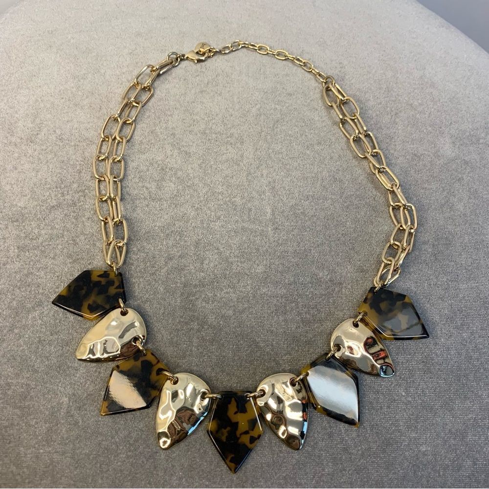 BELLA Jack goldtone tortoiseshell and hammered gold teardrop necklace